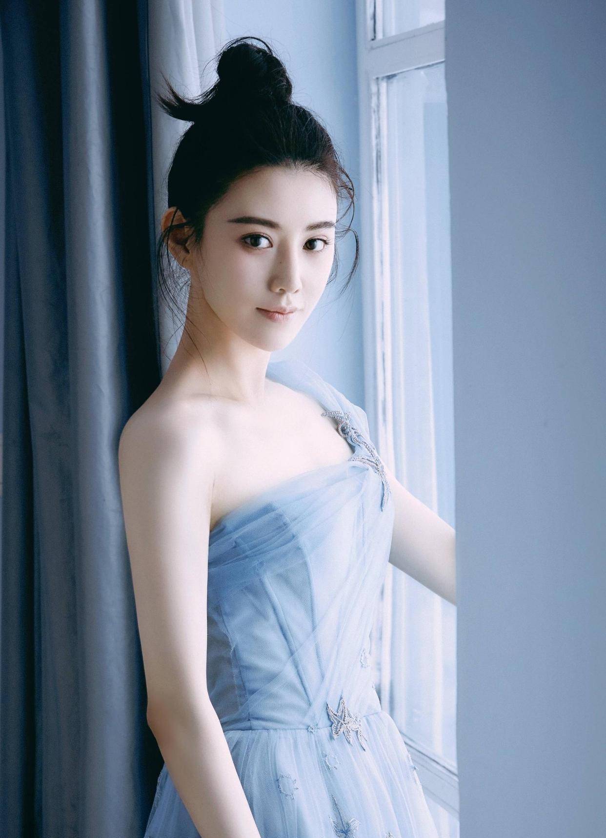 漂亮又很有气质的侯梦瑶