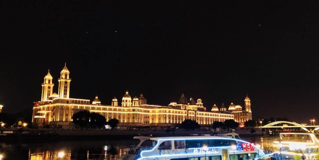 闽江夜游景色迷人,相得益彰,游客评论:视野有限,花100不值_福州_景区