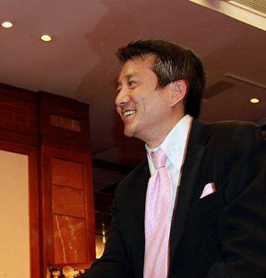 如今身价过亿当总裁,妻子是熟悉的她_蔡远航_孙茜_图片