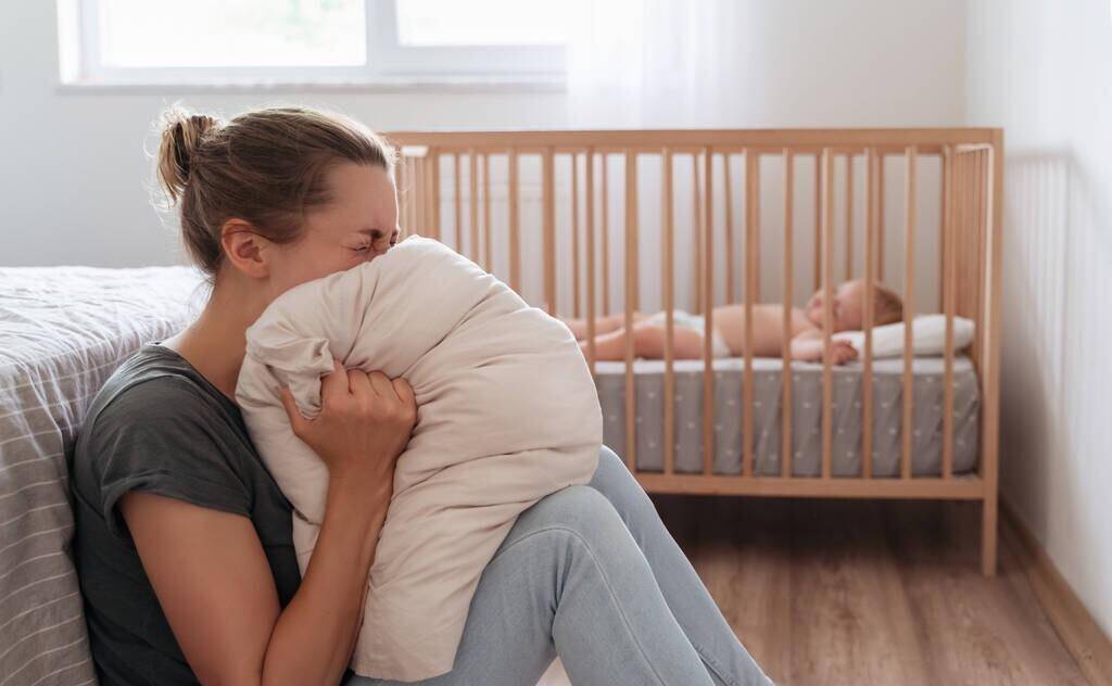 姥姥带外孙三年,奶奶嫌孙子老生病,宝妈气愤送娃给婆