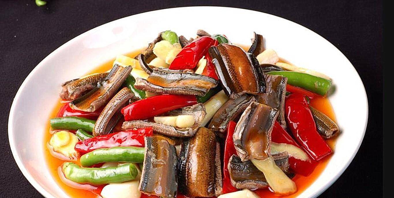 美食湖湘,经典湘菜-泡椒烧鳝鱼,脆嫩爽口,味美醇香扑鼻来_放油_料酒