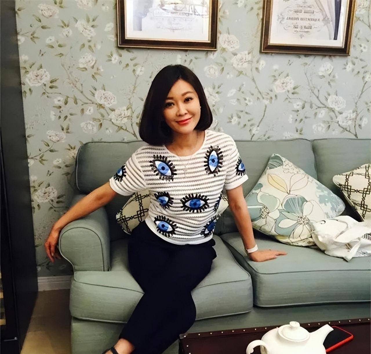 《交换空间》主持人王小骞,41岁高龄产女离开电视,今