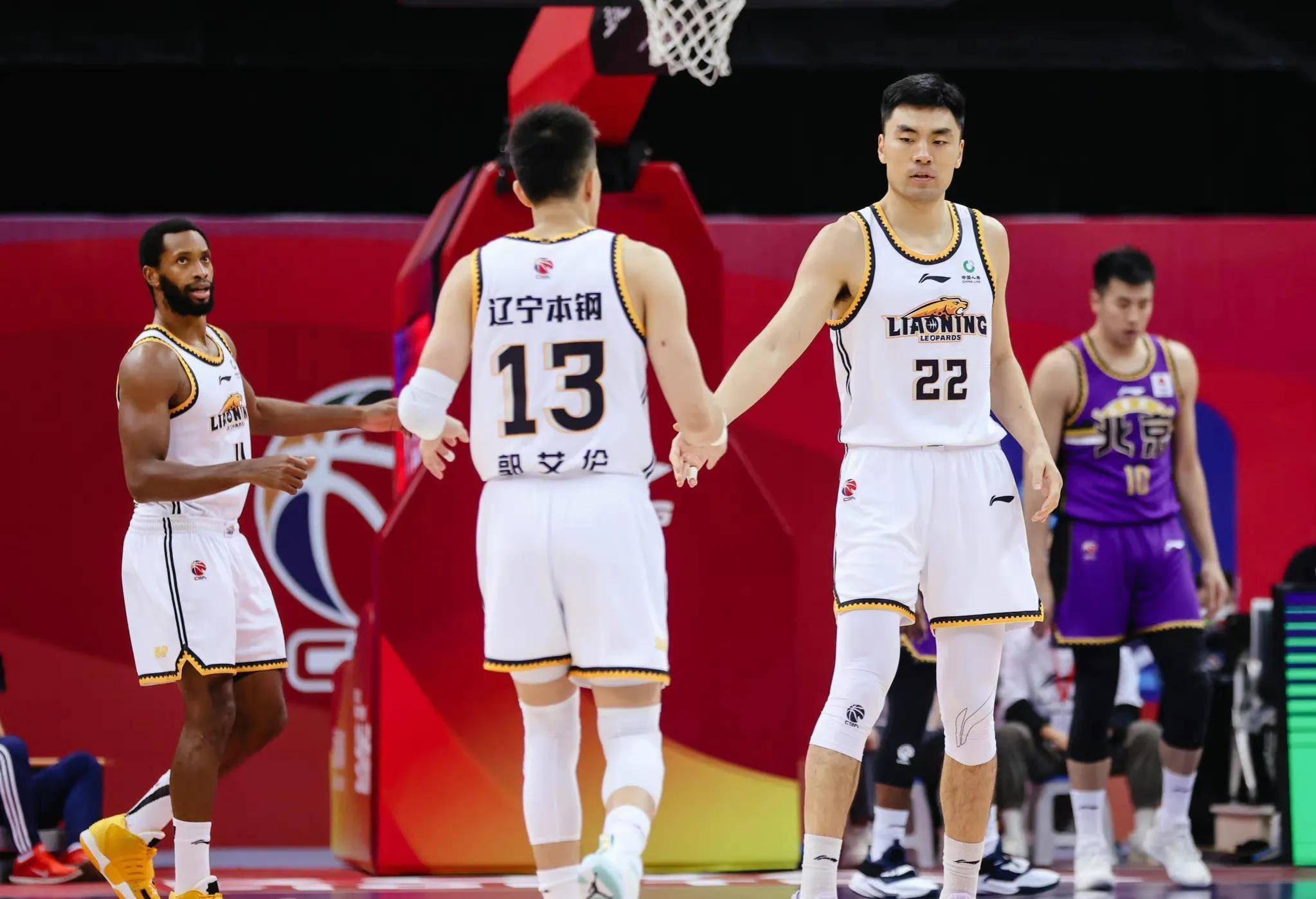 辽宁队有望大胜四川队夺得7连胜,郭艾伦弗格统治比赛,维尔一人高分却