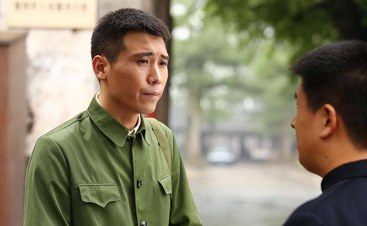 李乃文,他是大家公认的好演员,为人低调恭谦,49岁的他婚姻成谜