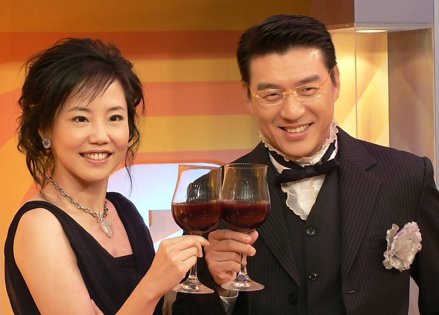 尹乃菁,台名嘴界的插嘴王,她今年56岁了,依然显得年轻貌美_新闻_节目