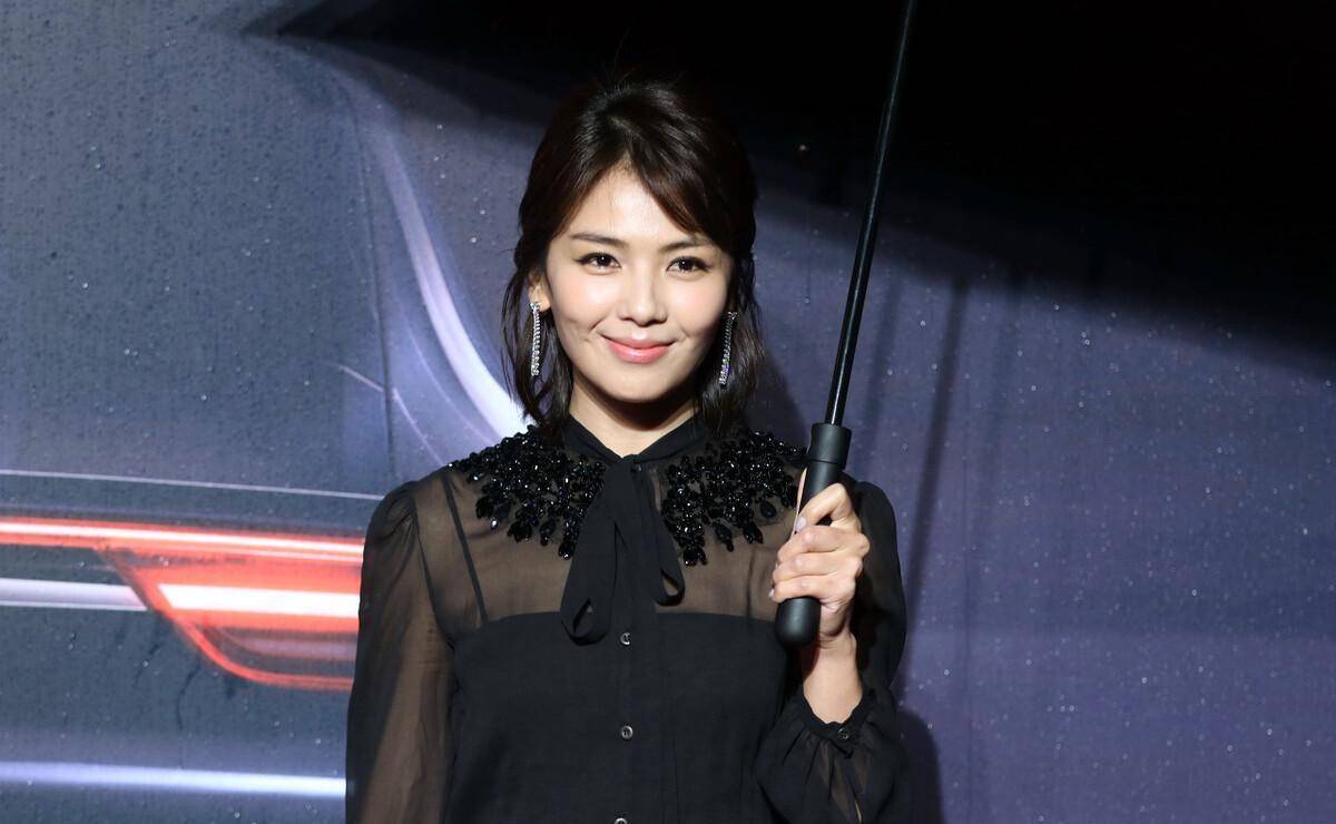 刘涛通过自己的努力,实现家庭和事业双丰收,活成了千亿女性心中的女神