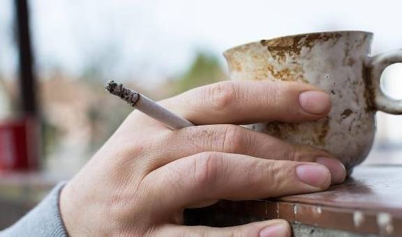 人体一天最多能承受多少支烟?