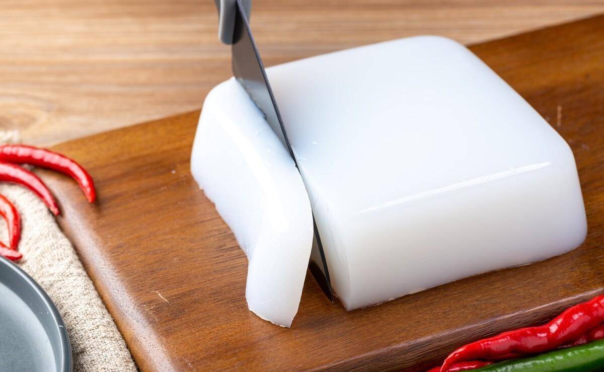 土豆淀粉上锅一蒸,瞬间变成凉粉,好吃健康零添加,3分钟就学会_小碗