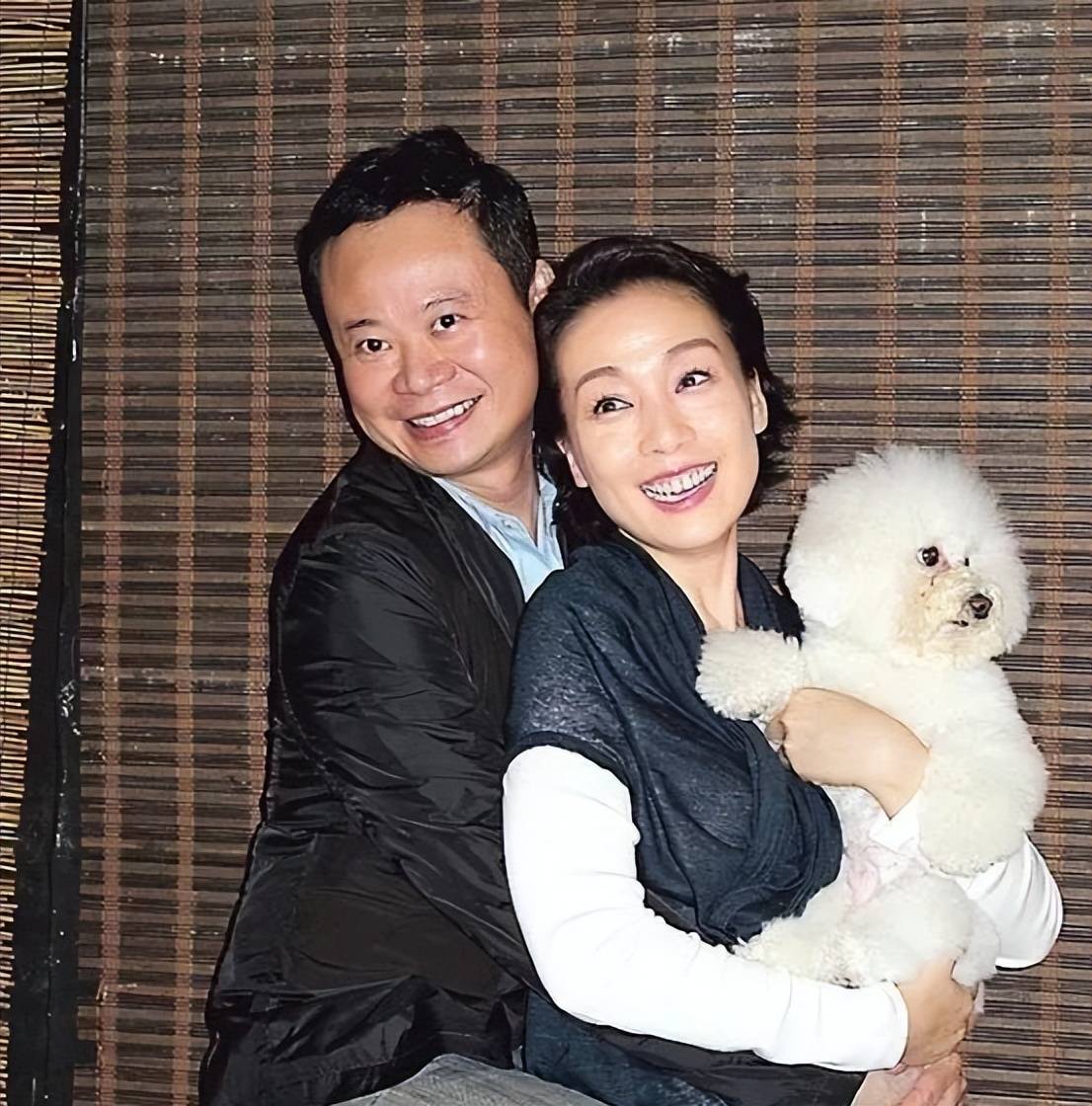 老公当街激吻美女,多年婚姻惨遭背叛,tvb视后的她,背后多心酸_江美仪