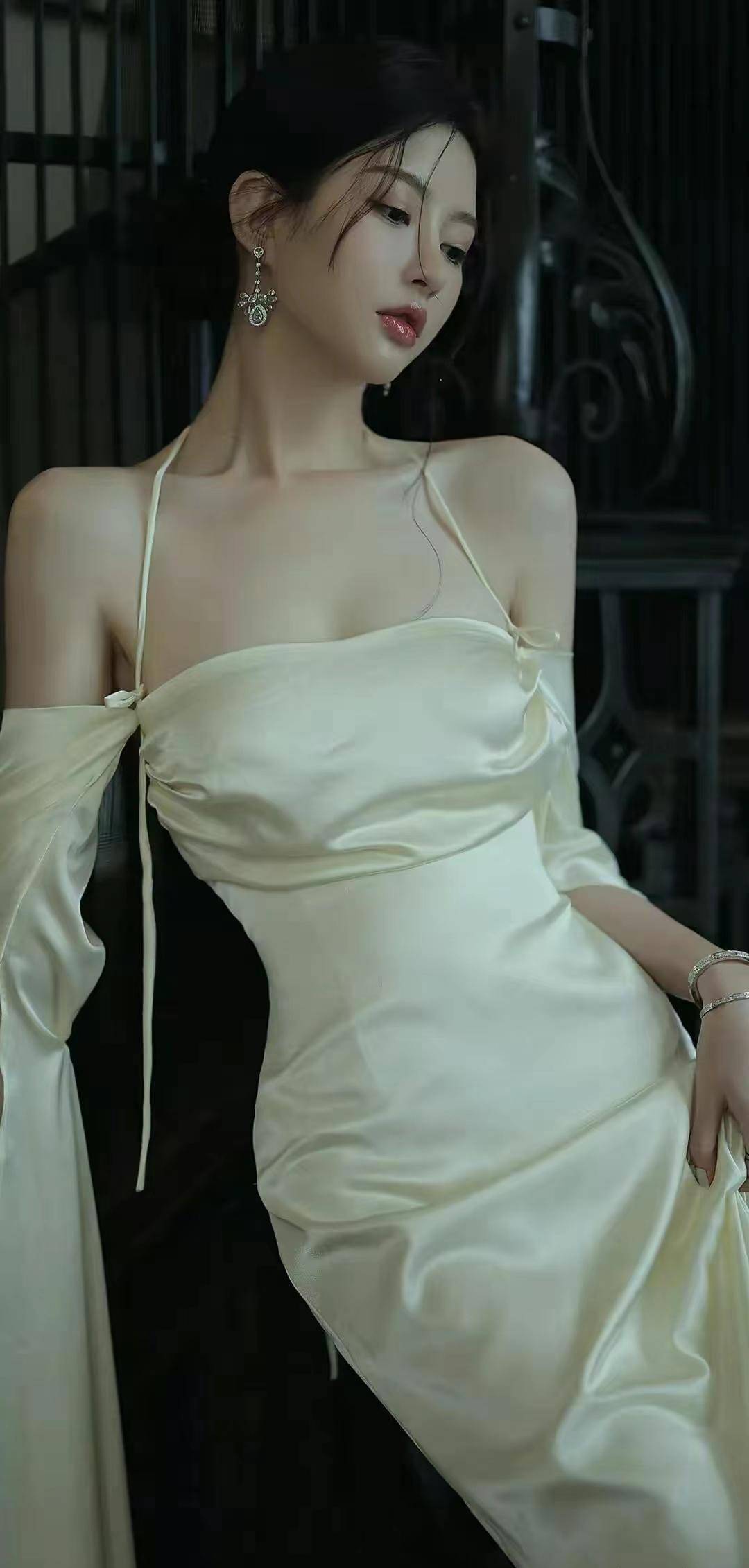 人体油画,不能用世俗的眼光欣赏人体艺术_创作_进行_作品