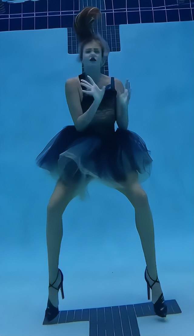 水上芭蕾电影图片
