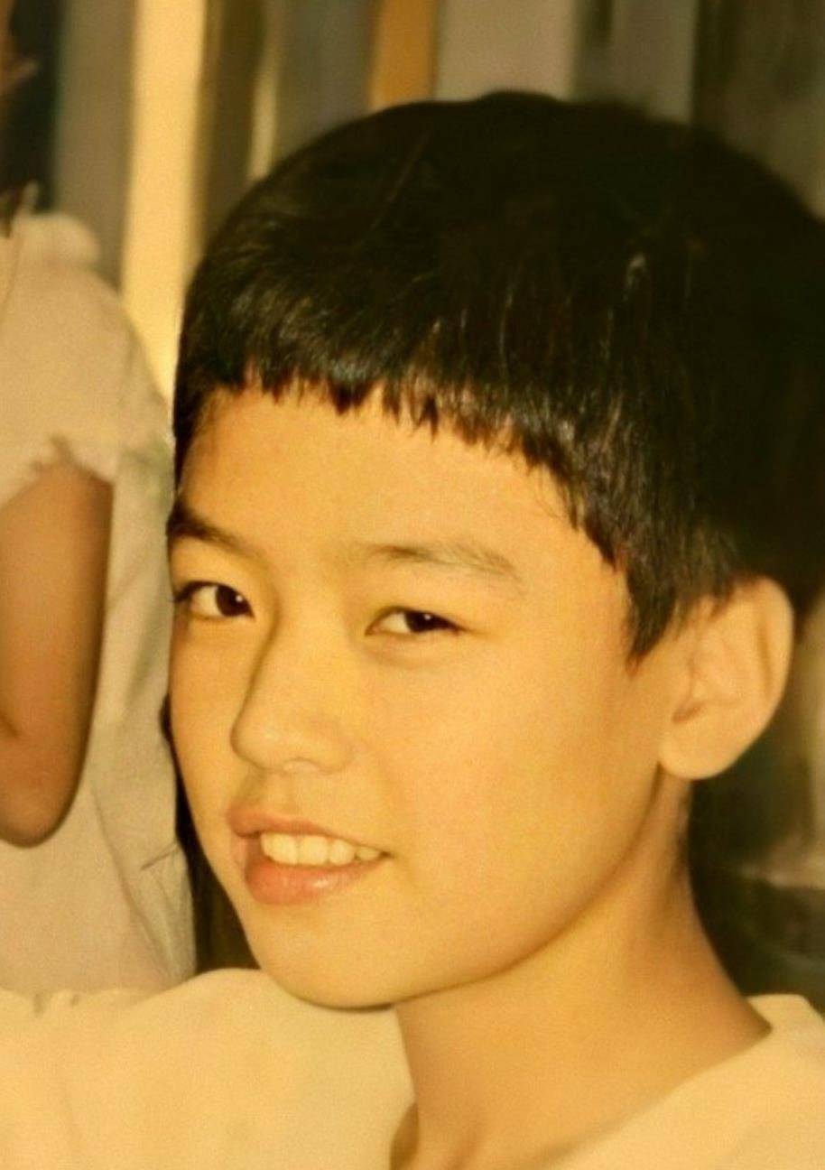 赵丽颖不愧是游戏王,在快本上认出了龚俊和刘昊然小时候的照片!