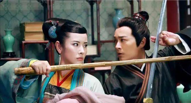 神雕侠侣:小龙女生了四个儿子,两个是杨过的,另外两个是达尔巴的_郭靖