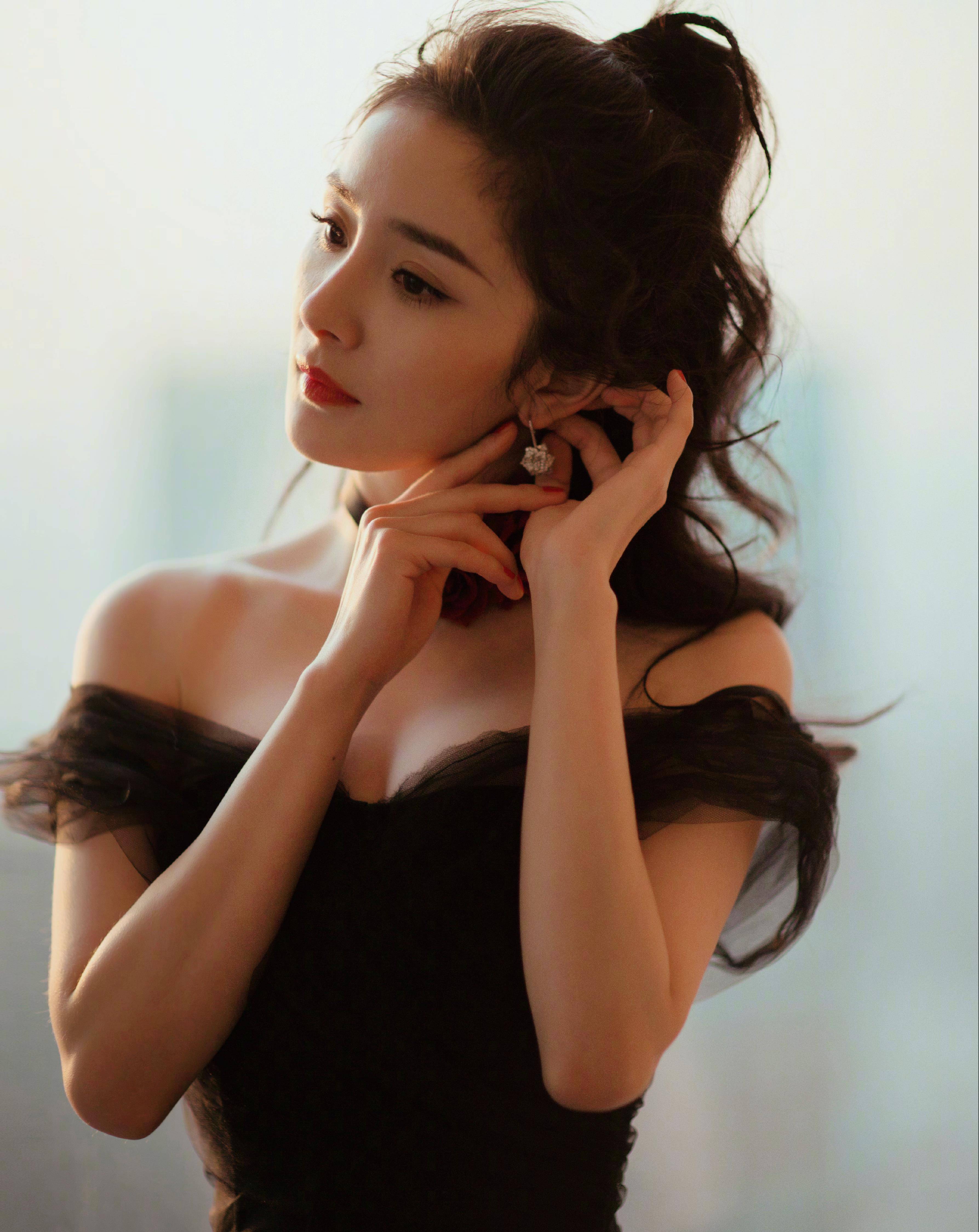 笔者,就有专门快进看了好几遍某些片段的重点内容,关键导演也是老司机