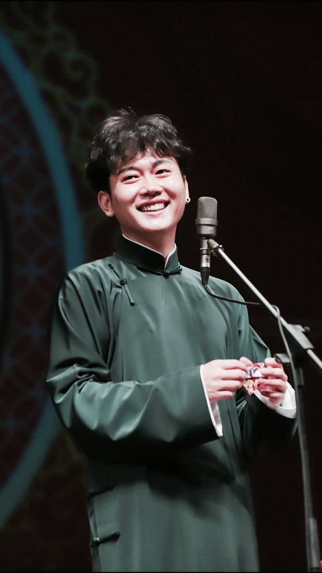 黑粉张九龄&王九龙:《新扒马褂》中张九龄:师父你在盆地里站好了,省得