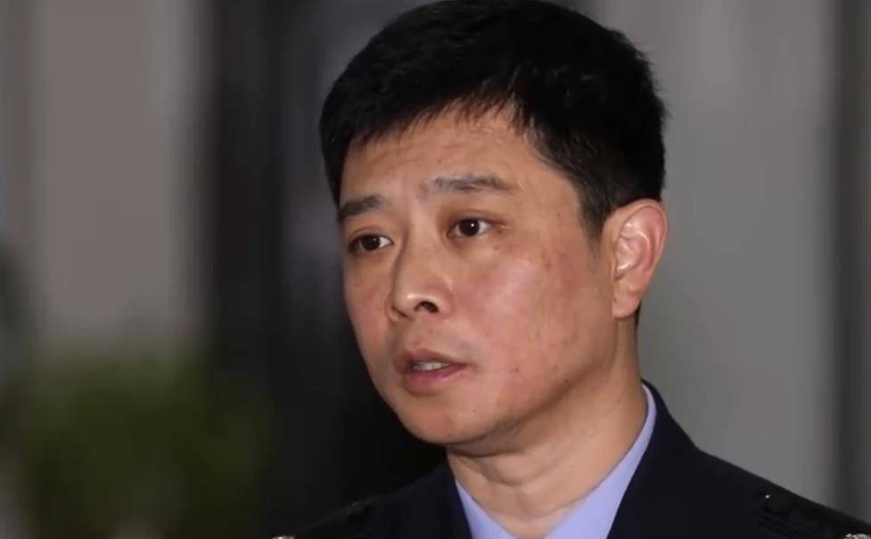 2018年,事业有成的男子杀妻骗保2900万,警察:不止一次_周进_严坤_环岛