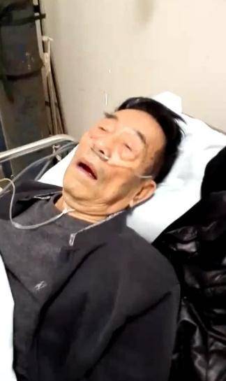 88岁相声大师杨少华病危紧急送医，目前状况良好，刚上过央视表演