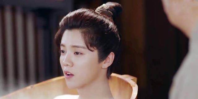《择天记》鹿晗出浴剧照曝光,鹿晗坦言"现在能接受的最大尺度就是露上