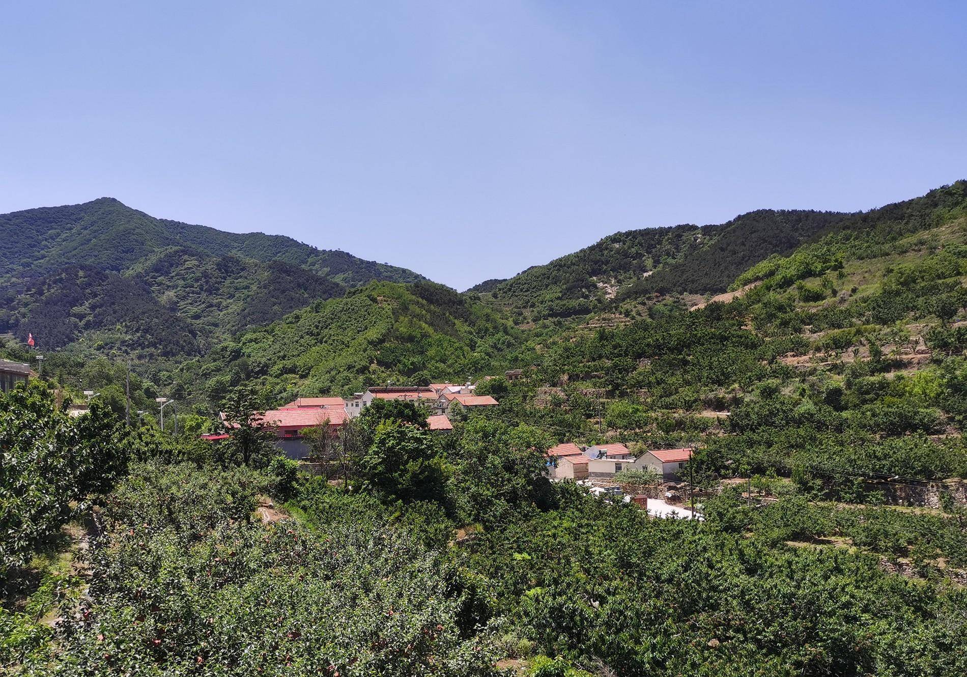 栖霞这个小山村,在电视剧《好雨知时节》第一集里就露了脸_复兴村