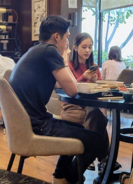 认识男友,素颜照被赞,吴永恩穿短袖真的很耐寒_安德鲁_文和_女朋友
