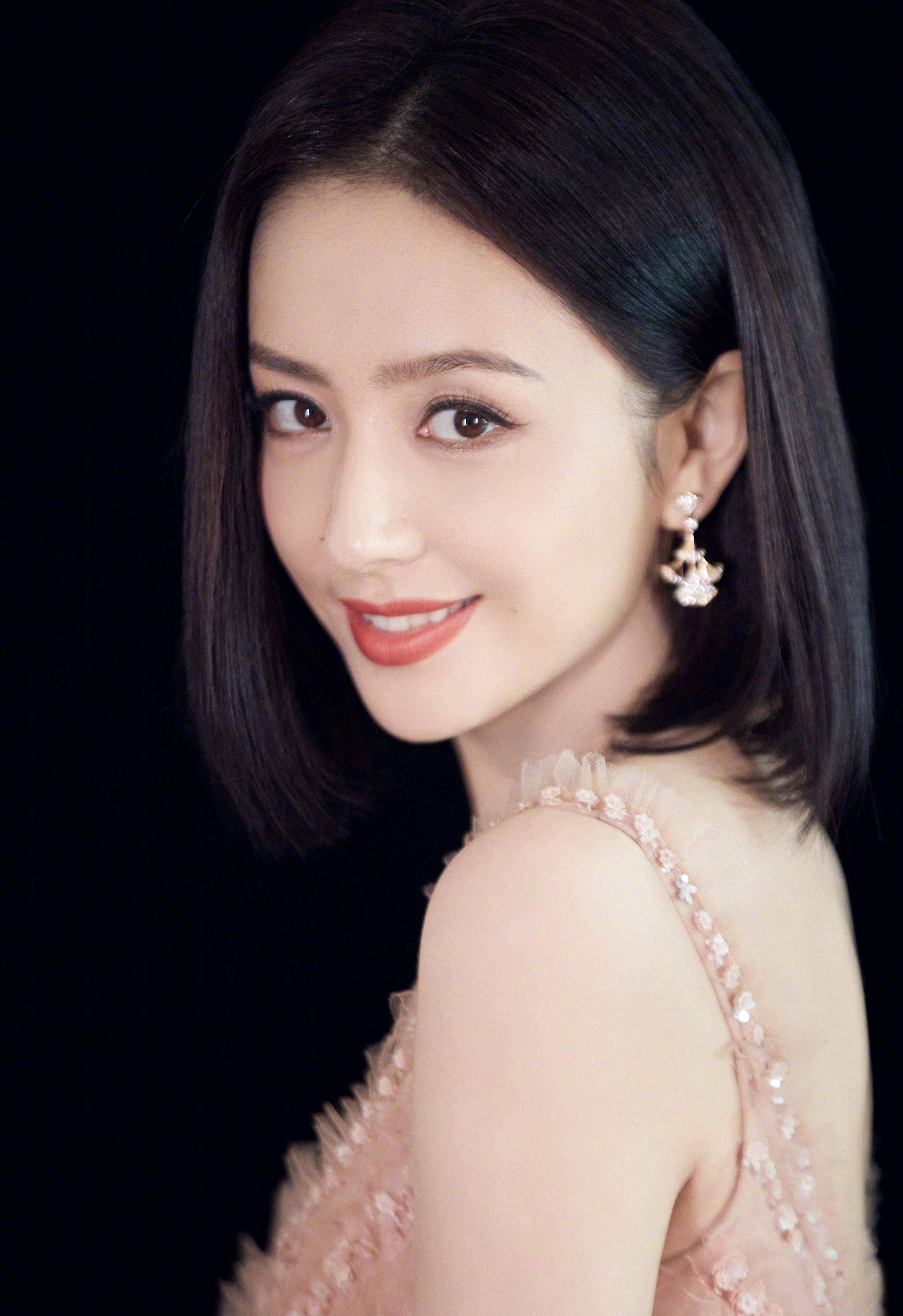 陈思诚与女星"夜宿"6小时后,多次婚内不忠诚,佟丽娅:能回家就好_首都