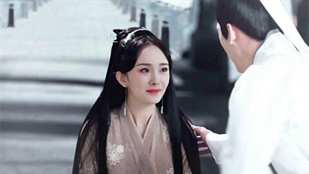 6.胭脂白浅扮作