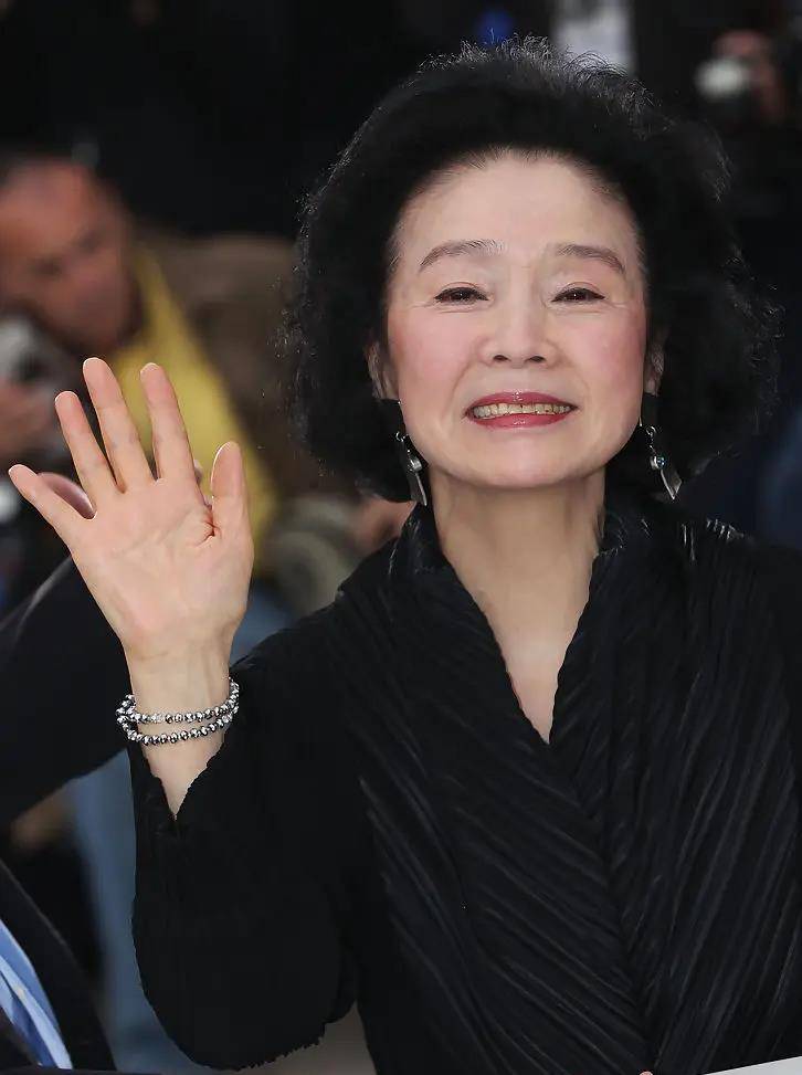 韩国演员尹正熙去世,他患阿尔茨海默病十多年,生命中最后一次见到他