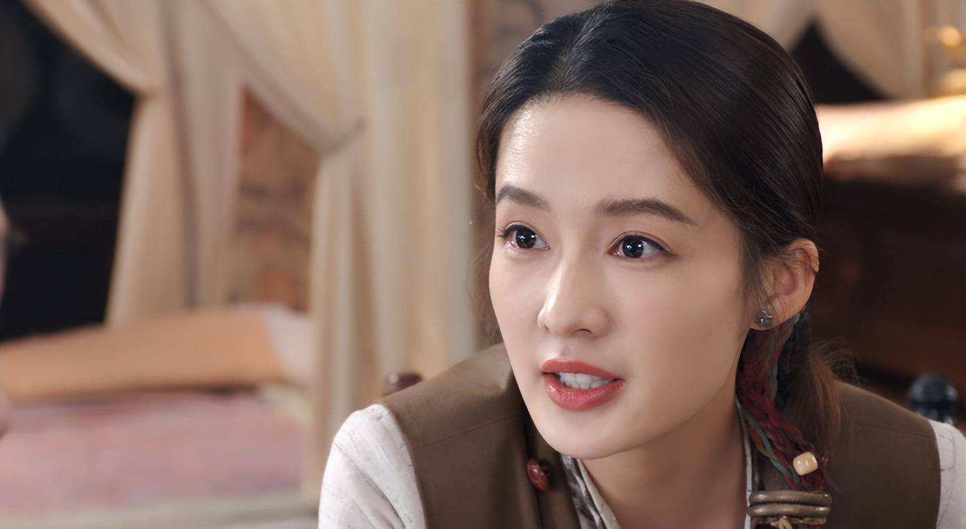 李沁新剧打开了仙侠剧流量天花板_陆炎和_千年_民国时期