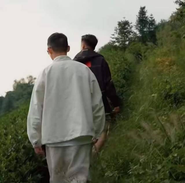 朱舅舅更新动态,字里行间透露思念之情_朱小贞_妹妹_视频