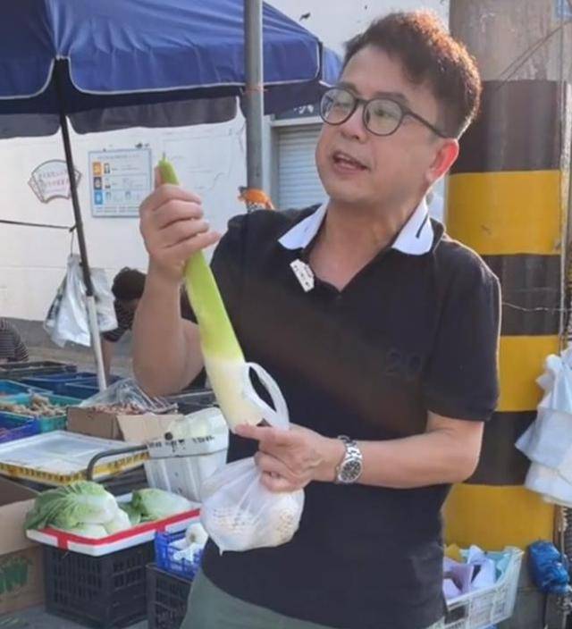 港星黄一山喜提苏州老宅,意外清理出老旧"古董",网友:赚大了_生活