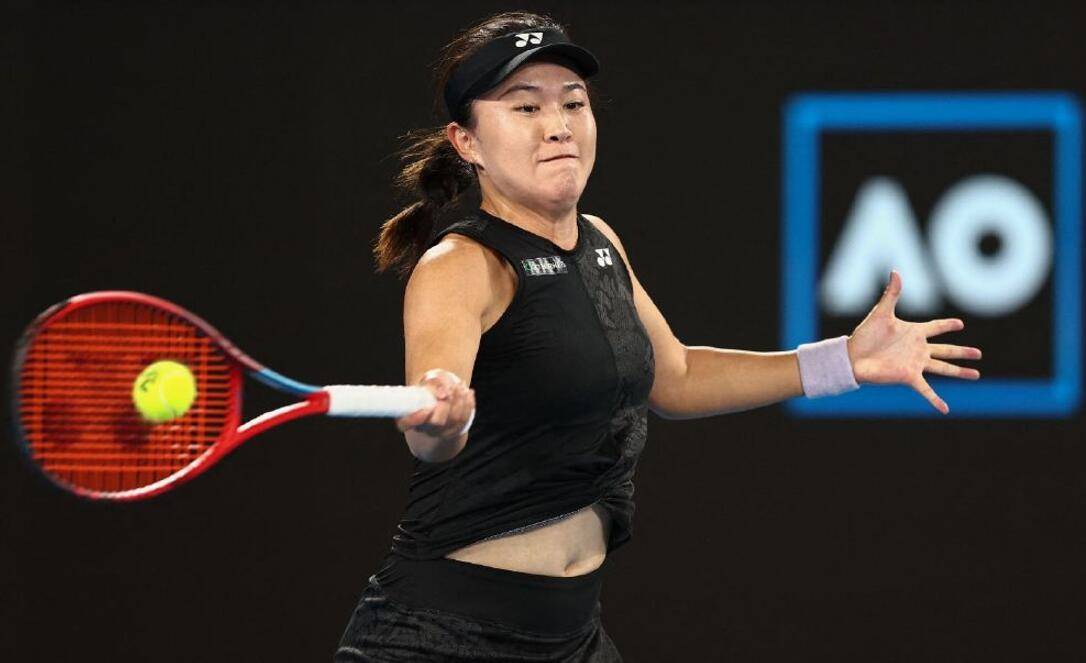 中国女网29岁金花击败世界第6,大器晚成创4神迹激动落泪_朱琳_选手