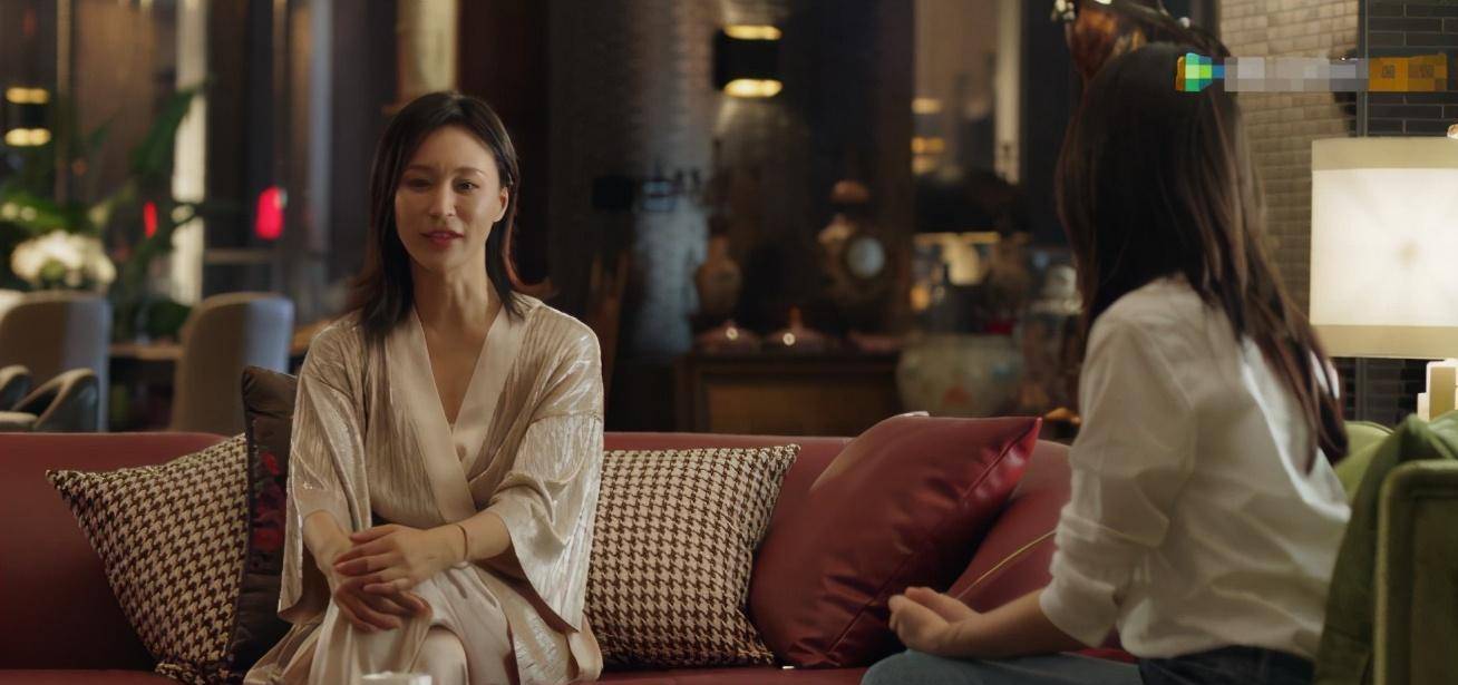 在今年爆红的影视作品《三十而已》中也有杨雨婷的参演,在剧中她是一