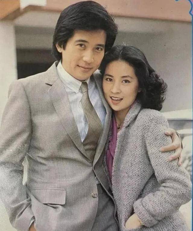 5年过去了,吴绮莉直播带货,女儿在国外领救济粮_成龙_母亲_娱乐