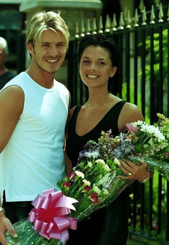 罗纳尔多只恋爱不结婚,贝克汉姆浪子回头,卡卡二婚娶小13岁超模