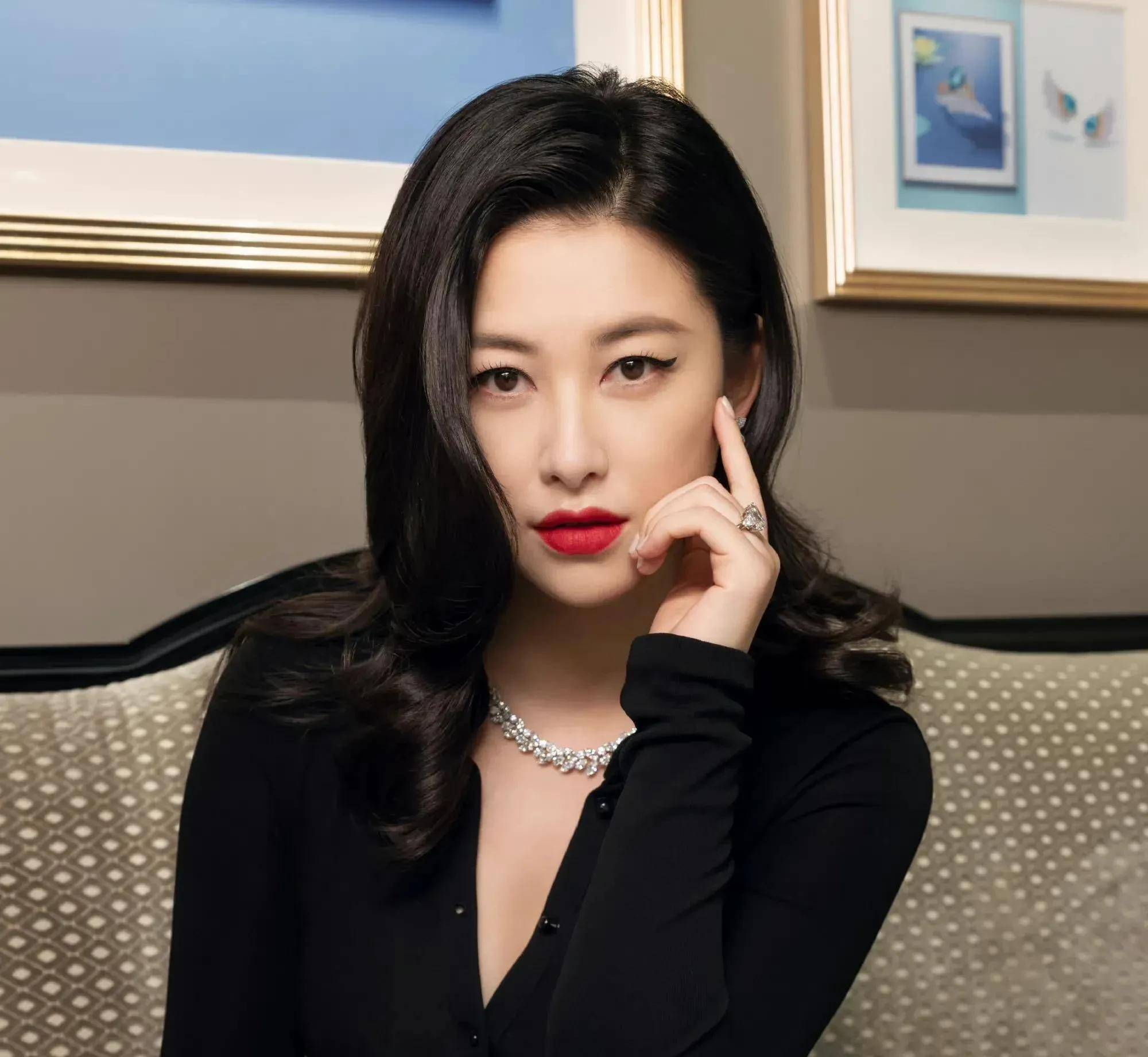 今年已经39岁的朱珠,年龄对于她来说只是一个数字,无论是颜值还是身材