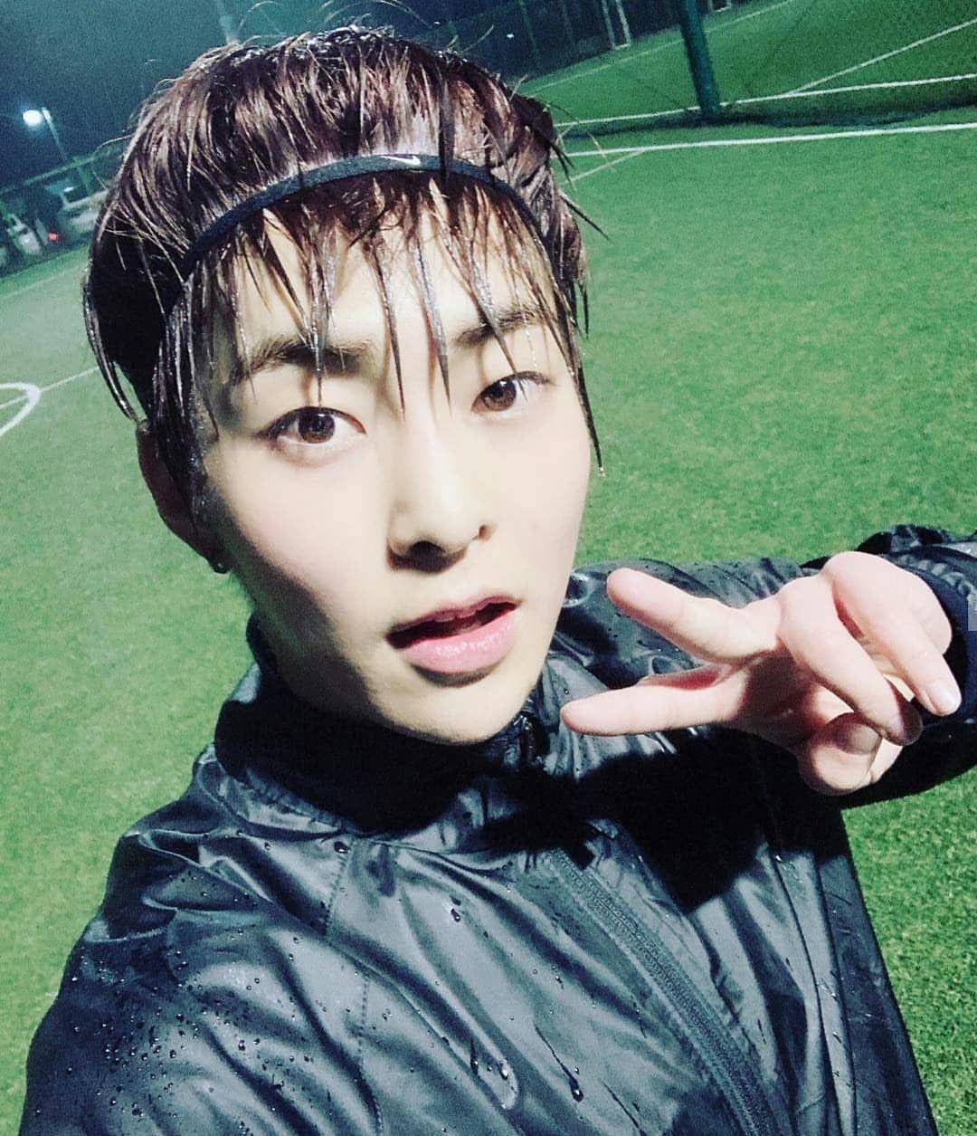 exo成员都暻秀与xiumin出演音乐剧,二人久违的同框,表示很期待_服兵役