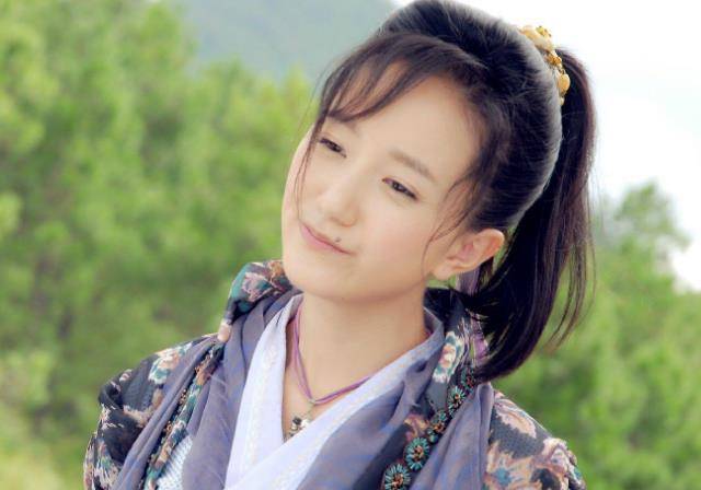 陌生,她出演过《武林外史》的小泥巴,也出演过《龙门镖局》中的吕青橙