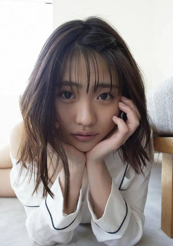 石田桃香美图之叫我小桃吧_旧衣服_杂志_臀围