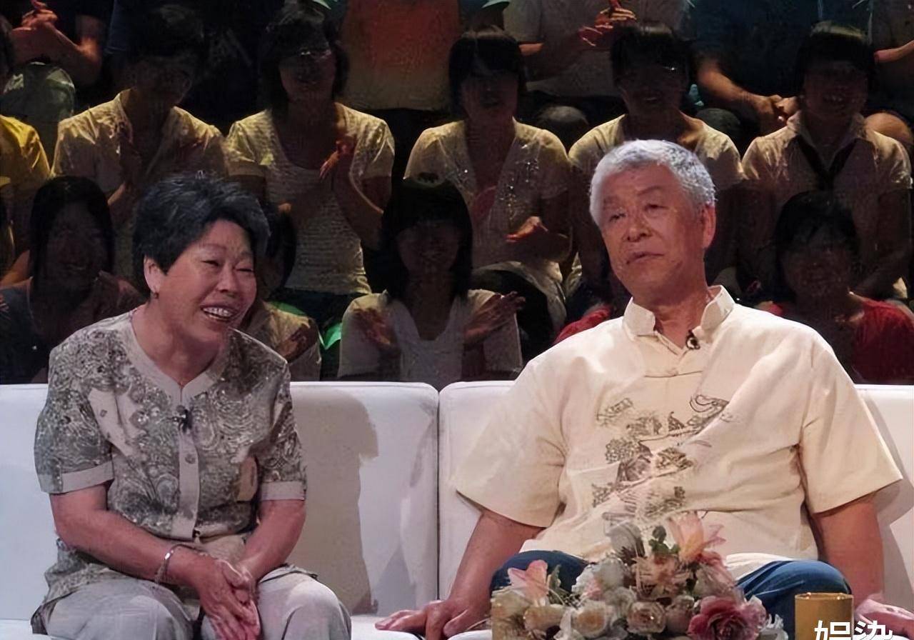 老戏骨张洪杰:妻子瘫痪,儿女啃老,77岁还在拼命赚钱不敢老去_温峥嵘