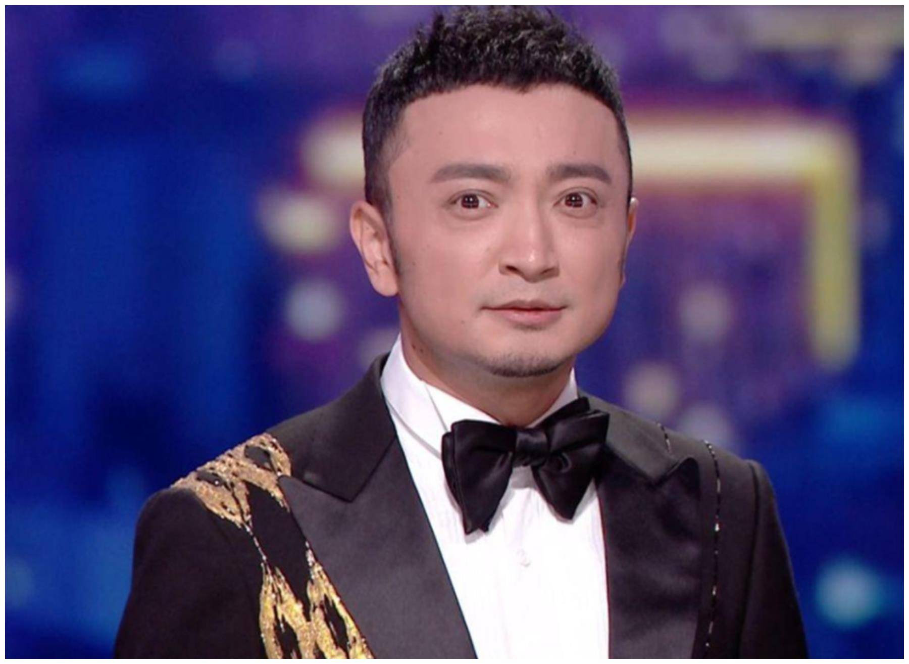 尼格买提：30岁娶帕夏古丽，结婚10年没有孩子，风光背后有心酸_比赛_父亲_热合曼