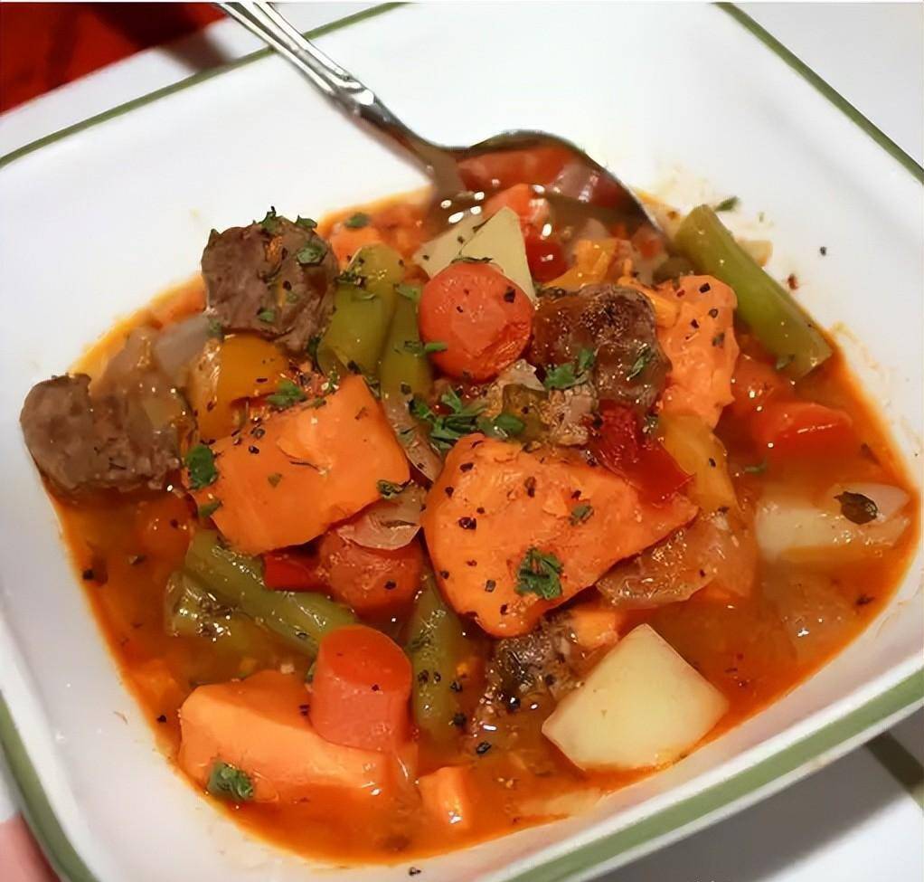 (葡萄牙美食)妈妈的葡萄牙炖牛肉_红薯_欧芹_味道