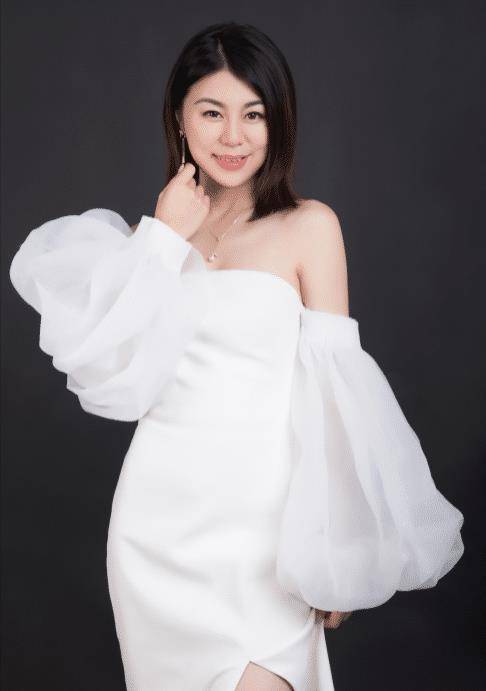 主持人刘颖婷:女强人形象的背后,是一种母爱和丈夫的支持!