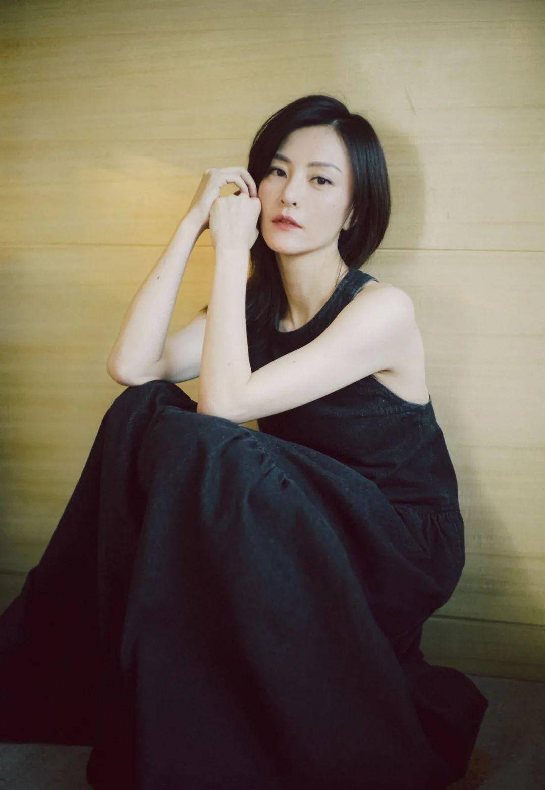 女明星闺蜜刘孜,曾反对女明星嫁文章,如今嫁富豪生活幸福_杨泓_总动员