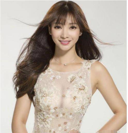 阿朵:舞台首位穿着时尚的歌手,消失5年后,如今靠民族音乐回归_高晓松