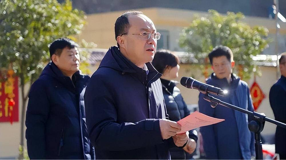 柞水县人民政府县长刘鹏致辞▲中国铁路西安局集团有限公司副总卷理