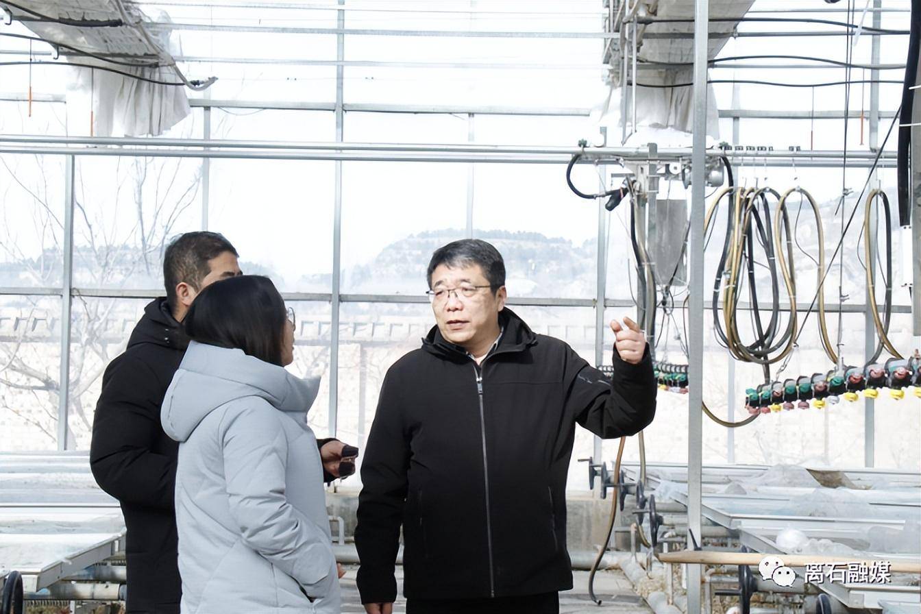 1月30日,山西农业大学园艺学院院长李捷,副院长李森,率专家团赴离石区