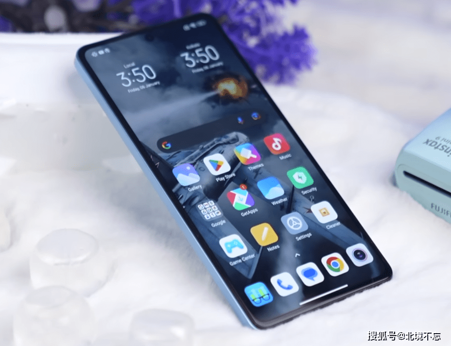 原创
            红米“不讲武德”，OIS防抖手机降到1739元，12GB+256GB+5000mAh2