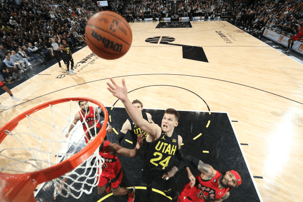 爵士白白得到了新版"戈贝尔"?_凯斯勒_比赛_篮板