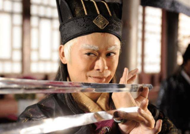 在《少年英雄方世玉》中,樊少皇饰演的洪熙官,也给观众留下了深刻的