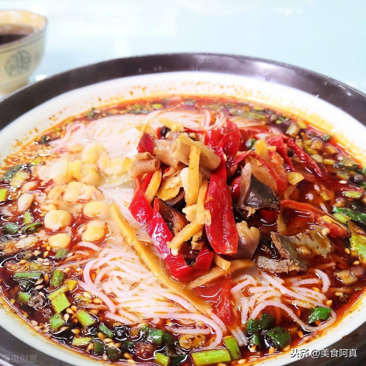这样的重庆鸡杂米粉才好吃,鸡杂和调料的比例讲究技巧,好吃过瘾_郸县